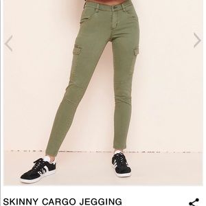 Garage Skinny Cargo Jegging
